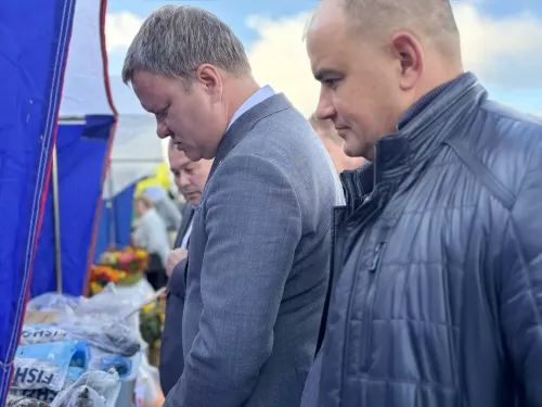 В Рыбной Слободе прошла ярмарка ко Дню пожилых людей