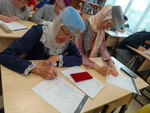 В Рыбной Слободе прошёл диктант к 140-летию Тукая