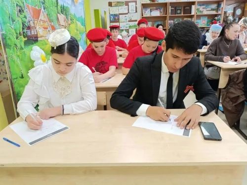Балык Бистәсендә Тукайның 140 еллыгына диктант узды