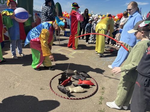 Детский праздник собрал десятки гостей на Набережной