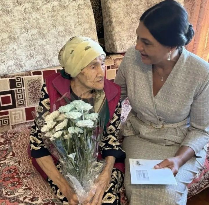 Труженица тыла Инна Платоновна Спиридонова отметила 94-й день рождения!