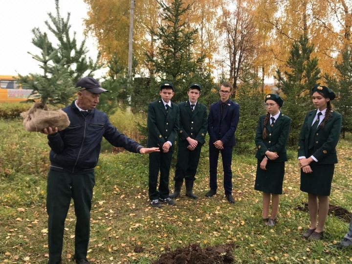 Балык Бистәсе районы Югары Тегермәнлек мәктәбендә   экологик темага фәнни-гамәли конференция булды