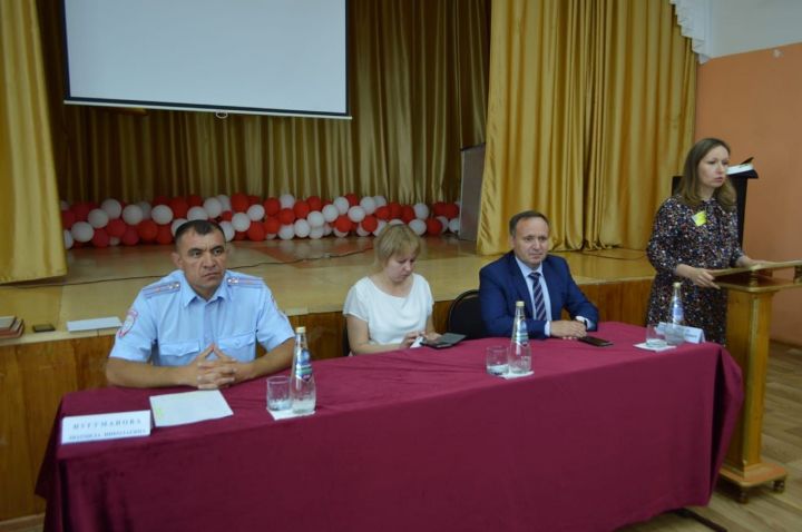Начальник ОГИБДД&nbsp; Рыбно- Слободского района напомнил учителям о детском дорожном травматизме&nbsp;