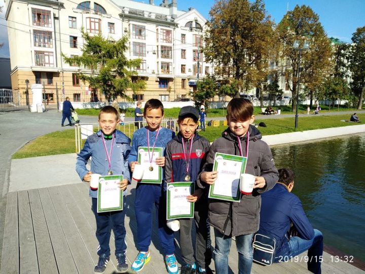 В акватории парка «Черное озеро» города Казани прошли лично-командные соревнования по судомодельному спорту.