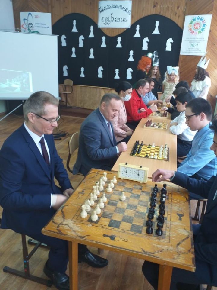 Масловка һәм Олы Елга мәктәпләрендә шахмат зоналары ачылды