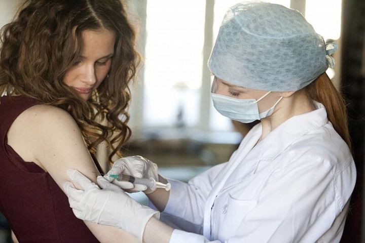 Акушеры-гинекологи Татарстана рекомендуют получить прививки &nbsp;от Covid-19 окружению беременной женщины