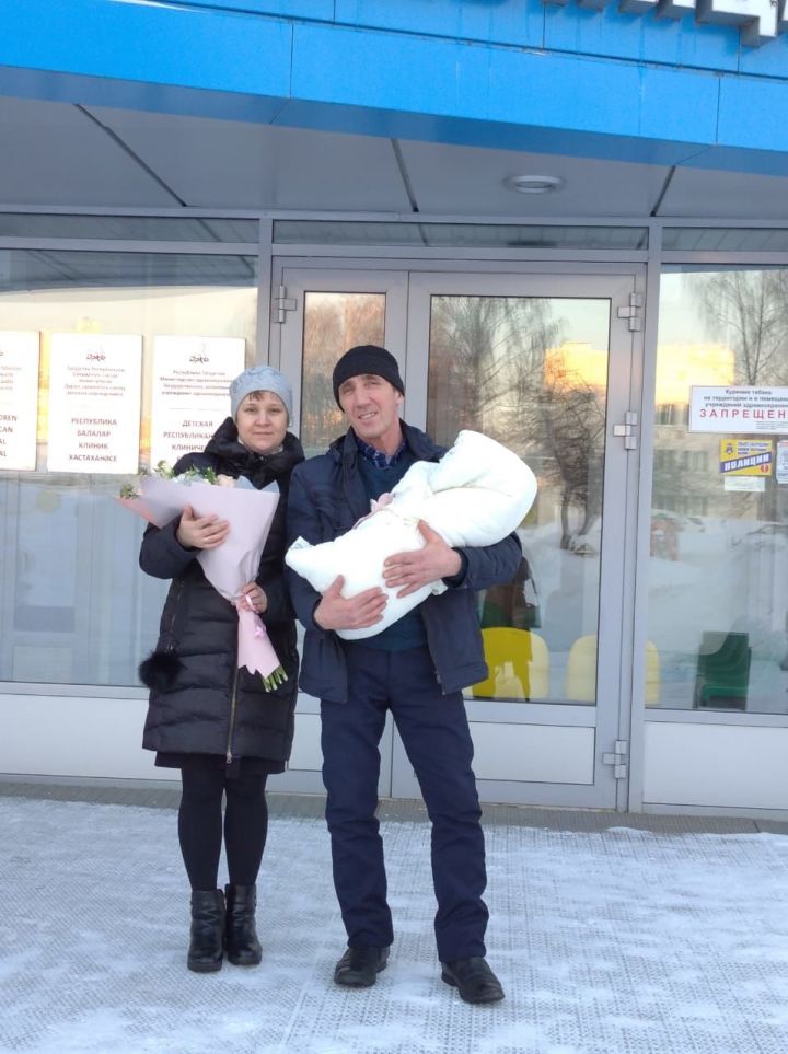Первый ребёнок 2022 года родился в Рыбно-Слободском районе