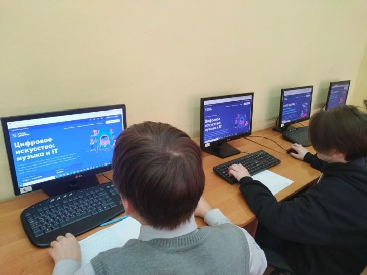 Российские школьники на  «уроках цифры» узнают о видеотехнологиях и создании клипов