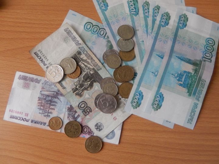 В Татарстане работникам бюджетной сферы поднимут зарплаты