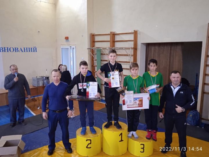 Рыбно-Слободские школьники показали хорошие результаты по борьбе Корэш