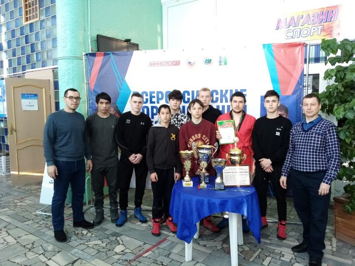 Рыбнослободские школьники приняли участие во Всероссийских соревнованиях по борьбе на поясах