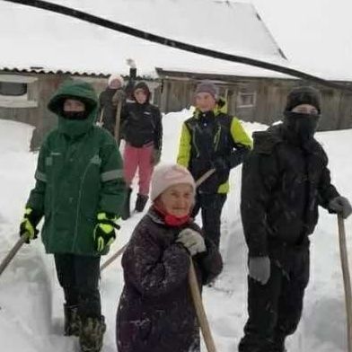 Рыбно - Слободские волонтеры провели акцию "Снежный десант"