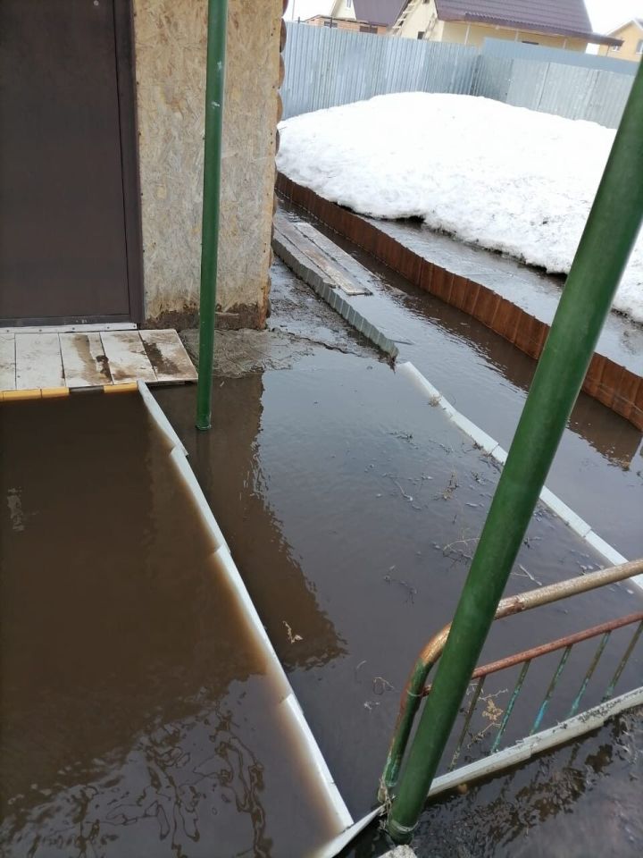 В Татарстане талые воды затопили несколько сел 