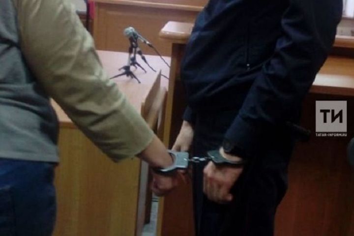В Татарстане сотрудник колонии проносил телефоны осуждённым