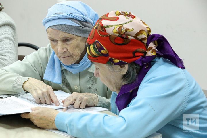 В новых регионах России могут снизить пенсионный возраст