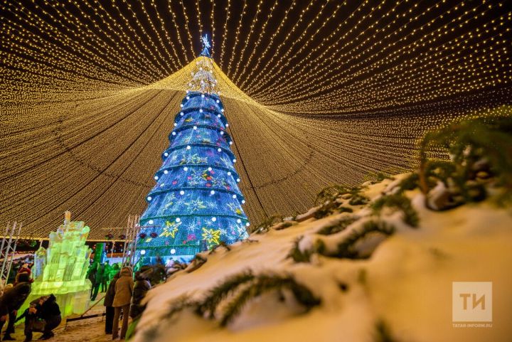 Татарстанцев в новогоднюю ночь оставят без традиционного салюта