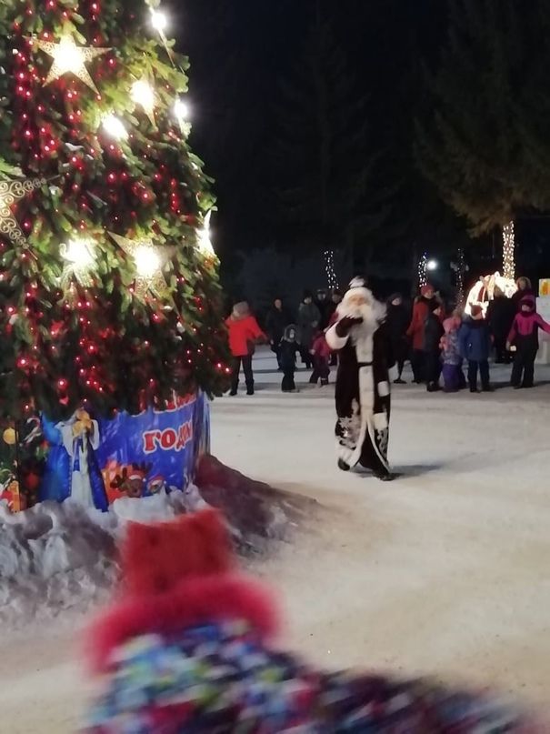 В селе Полянка состоялось открытие Елки