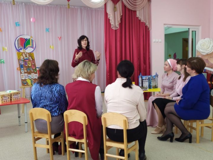 В Рыбно-Слободском районе воспитателям рассказали о методах подготовки детей к школе
