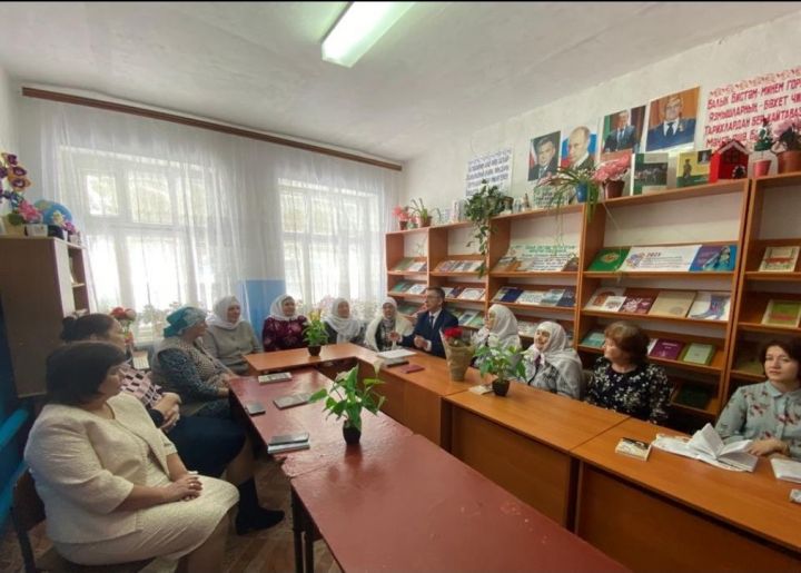 Балык Бистәсе районы Яңа Арыш авылы китапханәсендә зур очрашу булды