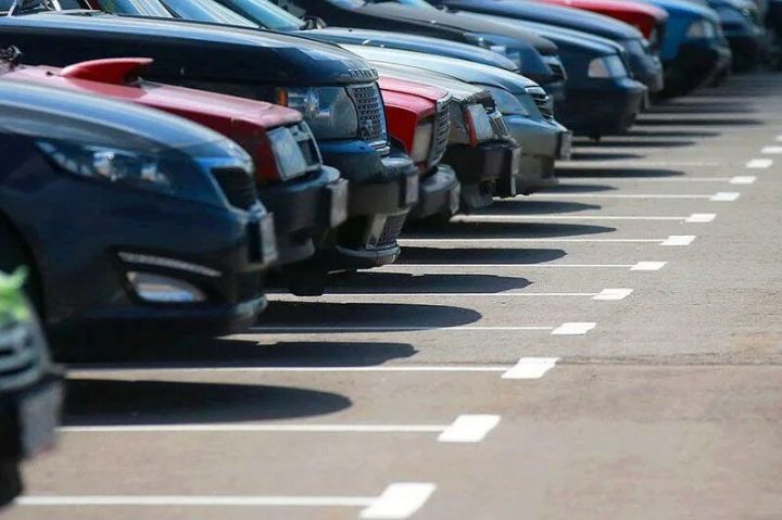 Жители Казани смогут воспользоваться бесплатными парковками в майские праздники