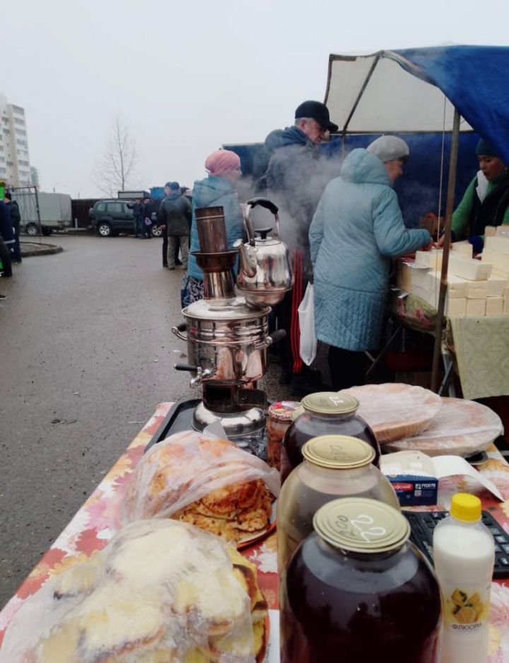 Рыбнослободцы представили свою продукцию на ярмарке в Осиново