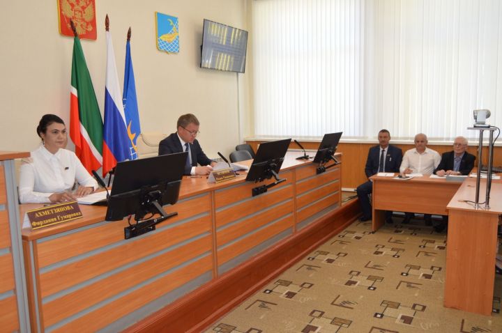 В Рыбно-Слободском районе депутаты обсудили актуальные вопросы