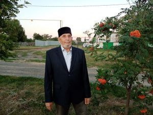 Жителя села Троицкий Урай Файзерахмана Сулейманова любят и уважают за трудолюбие
