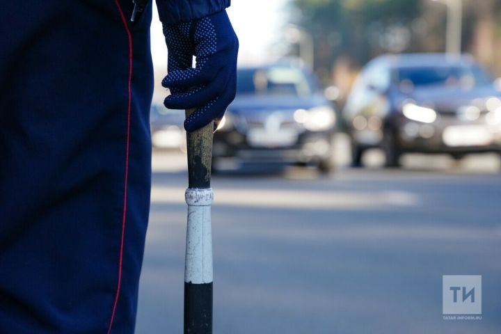 В Татарстане пьяный подросток перевернулся на машине и попал в больницу