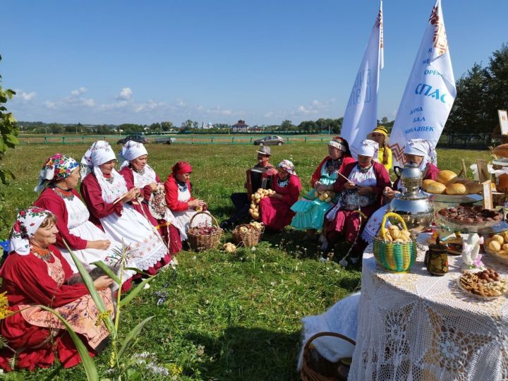 В Рыбной Слободе проходит II республиканский фестиваль народных промыслов «Бистә шәле».