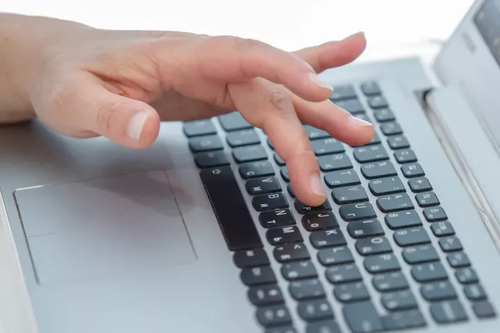 В МВД назвали способы, с помощью которых мошенники попадают на «Госуслуги»