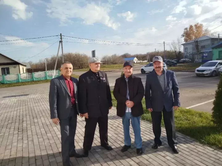Анатыш авылы мәдәният йортында хезмәт ветераннарының очрашуы булды