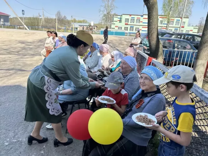 Балык Бистәсе авылларында “Фронт бригадасы” йөри