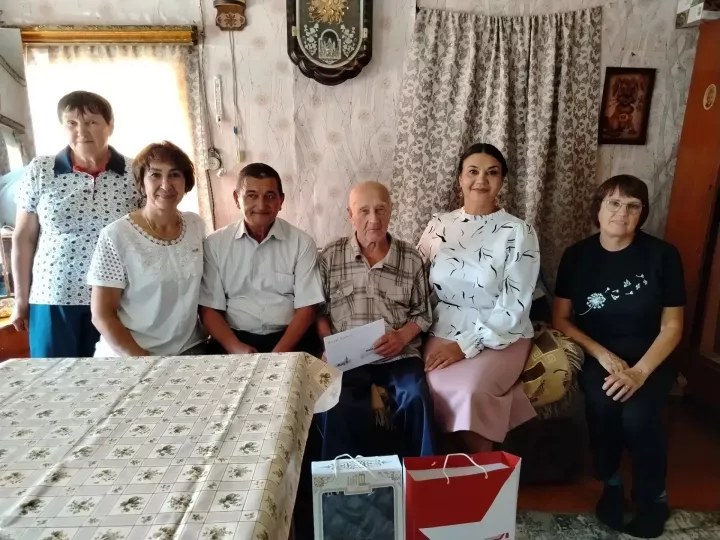 95-летний юбилей отметил труженик тыла Иван Генералов