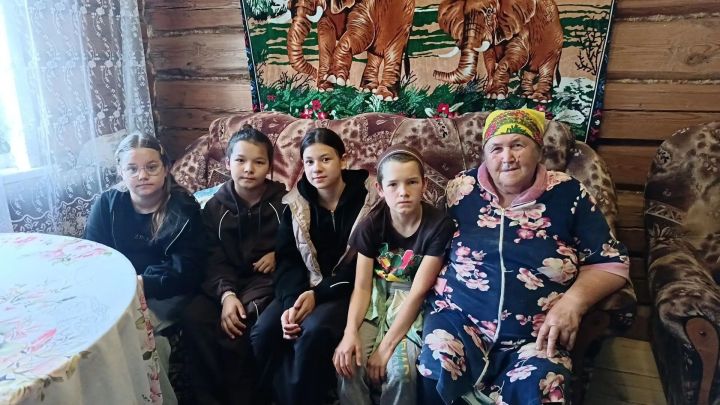Доброе дело пятиклассников: помощь в уходе за огородом