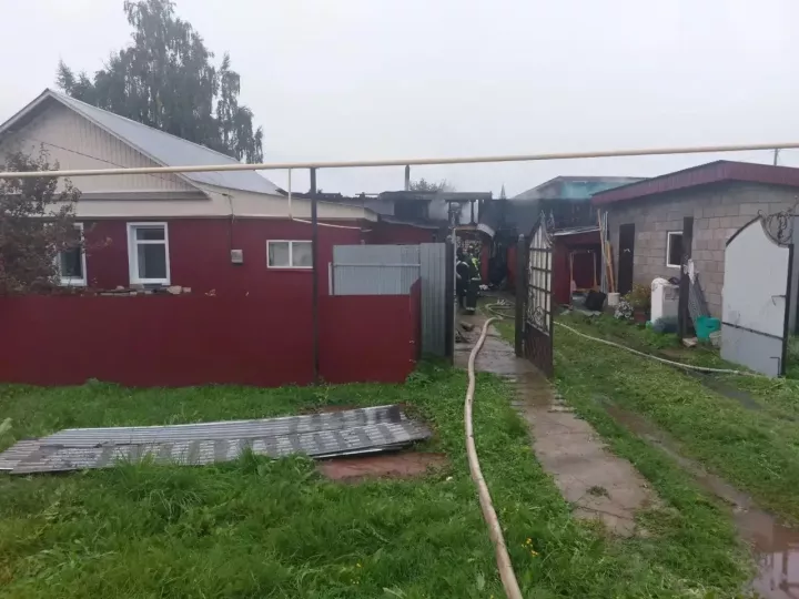В Рыбной Слободе произошел пожар в надворных постройках